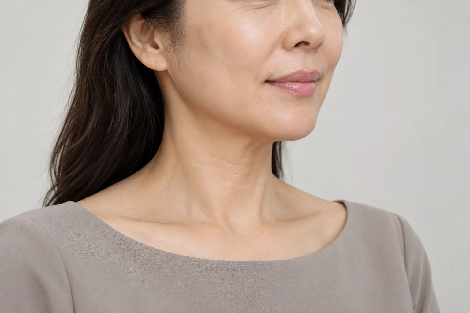 Neck Suppleness — Illustrative adult model, not a patient or treatment result
